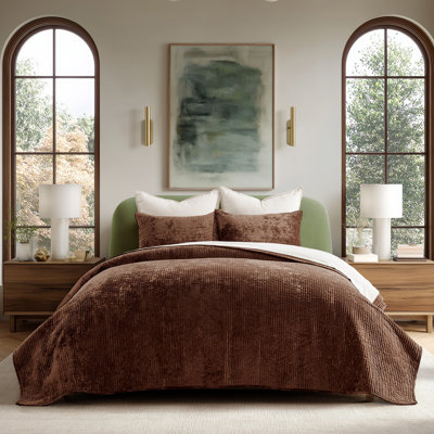 Striped Channel Velvet Quilt Set
