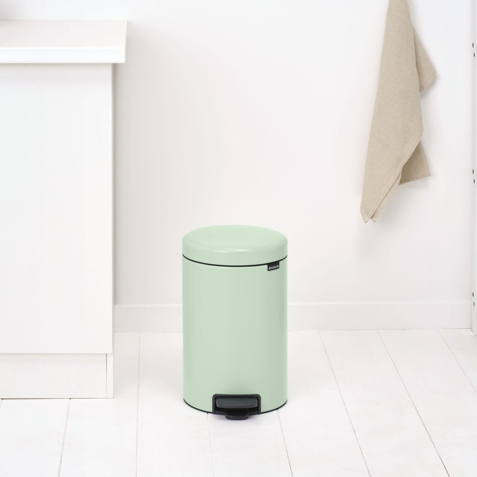 Brabantia Newicon 3.2gal Step-On Can, Jade Green