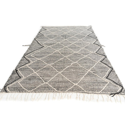 Tapis noir et blanc Mosser