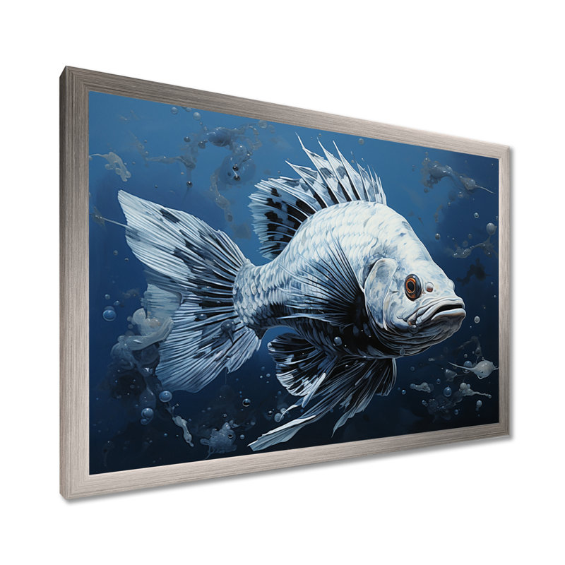 Poisson dans le bleu profond II - art mural poisson, Cadre simple argenté, H 30 po x l 40 po x P 1,5 po