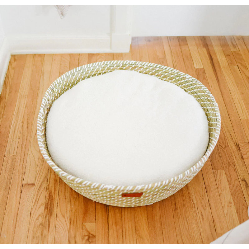 Prancer Dog Bed