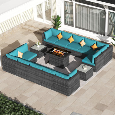 Ensemble de conversation modulaire en osier d'extérieur 15 pièces avec table de foyer au propane de 43 po, 2 tables d'appoint et coussins