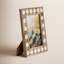Cadre photo décoratif rectangulaire avec motif hexagonal - Cadre photo élégant pour table d'entrée ou décor de chambre à coucher - Blanc et brun-922461244