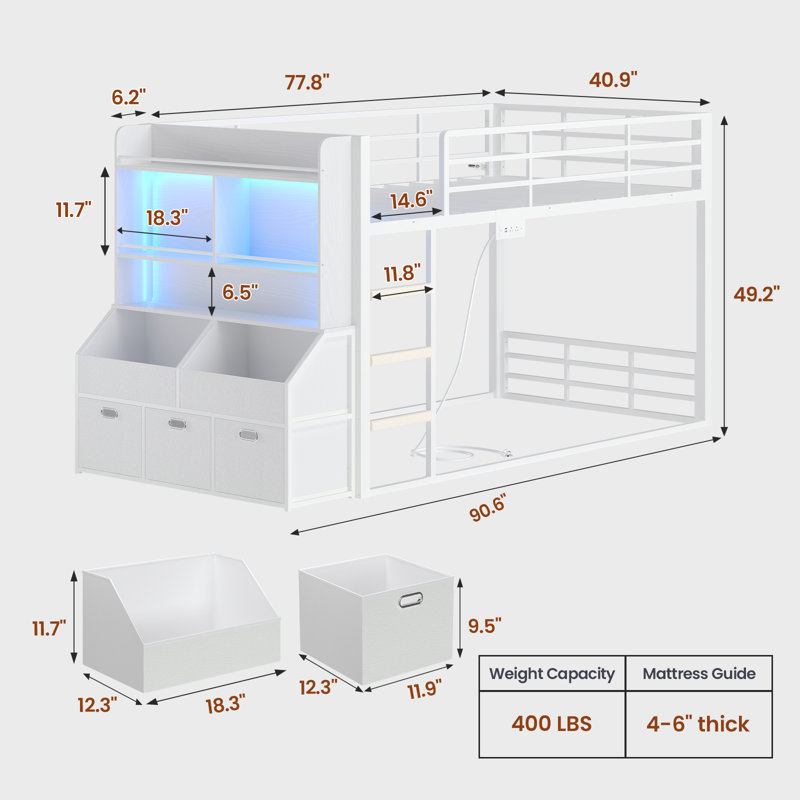 Lit superposé bas simple au-dessus de simple avec bibliothèque et tiroirs de rangement, lit superposé au sol en métal avec lumières RVB et station de charge, garde-corps et échelle, petit espace