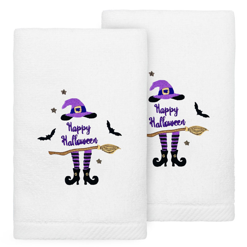 The Holiday Aisle® HAT-BROOM-LEGS - Ensemble de 2 essuie-mains brodés de luxe 100% coton turc, Blanc / Blanc