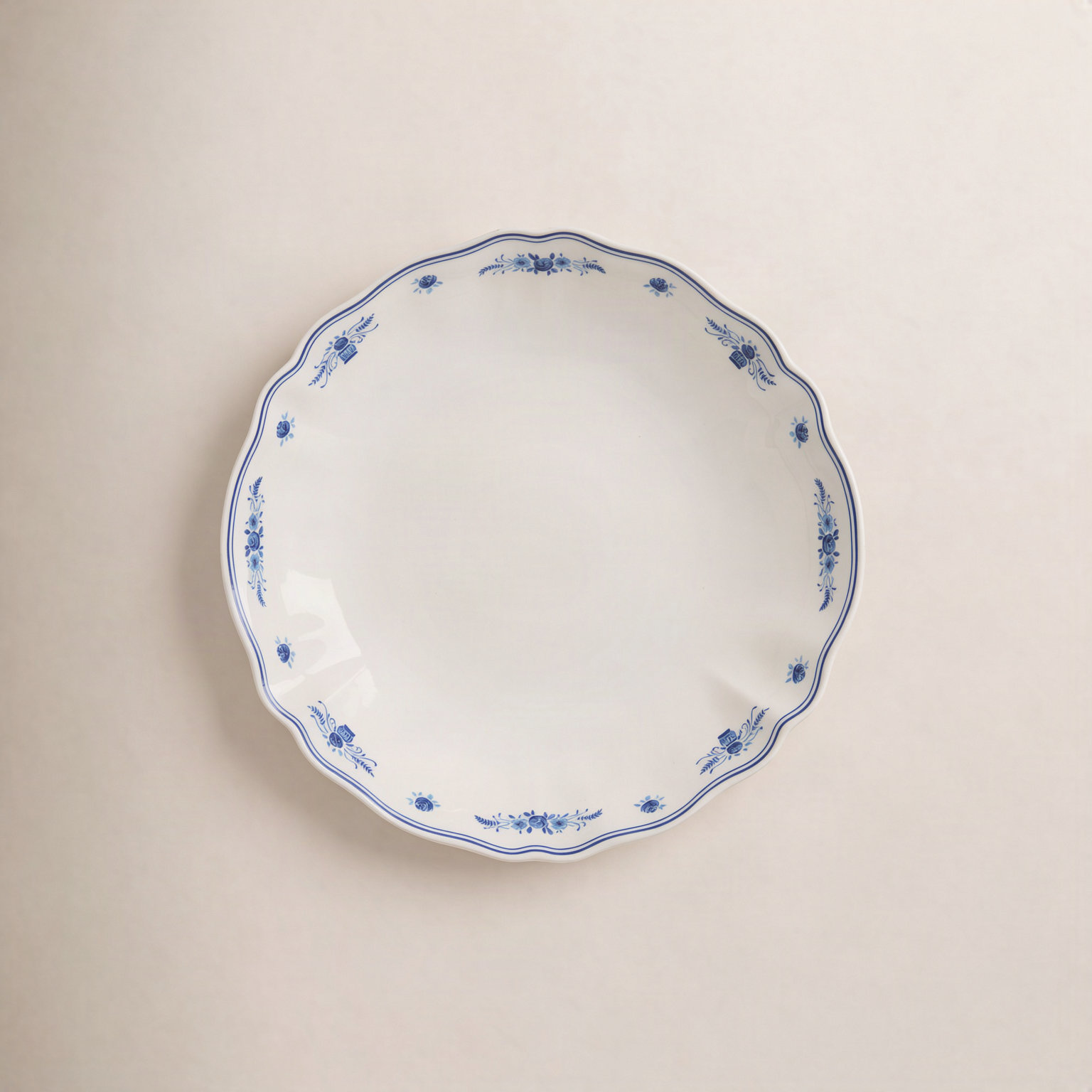 Vila Pasta Dish, White/Blue
