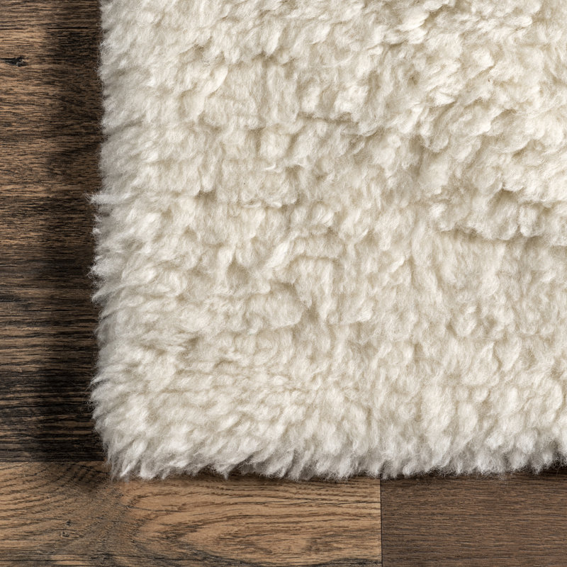 Tapis ivoire en laine touffeté à la main Ronzino, Rectangle de 5 pi x 8 pi