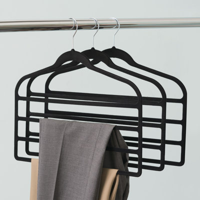 Cintre en plastique antidérapant pour foulard 