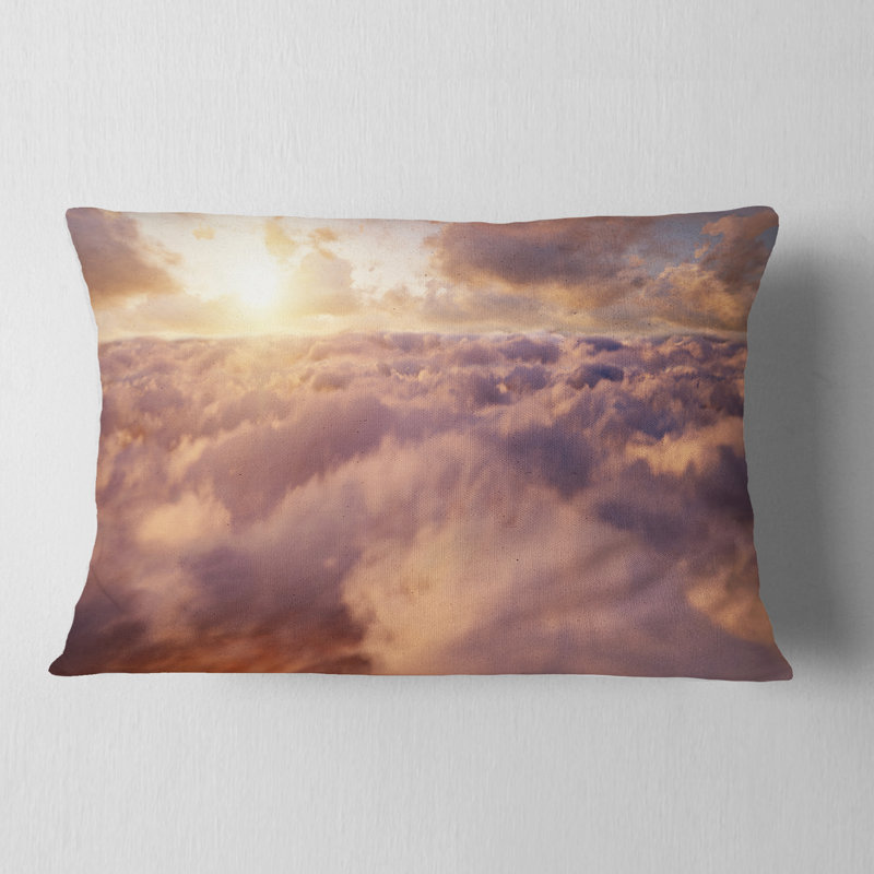 Incroyable ciel au-dessus des nuages - coussin à imprimé paysage