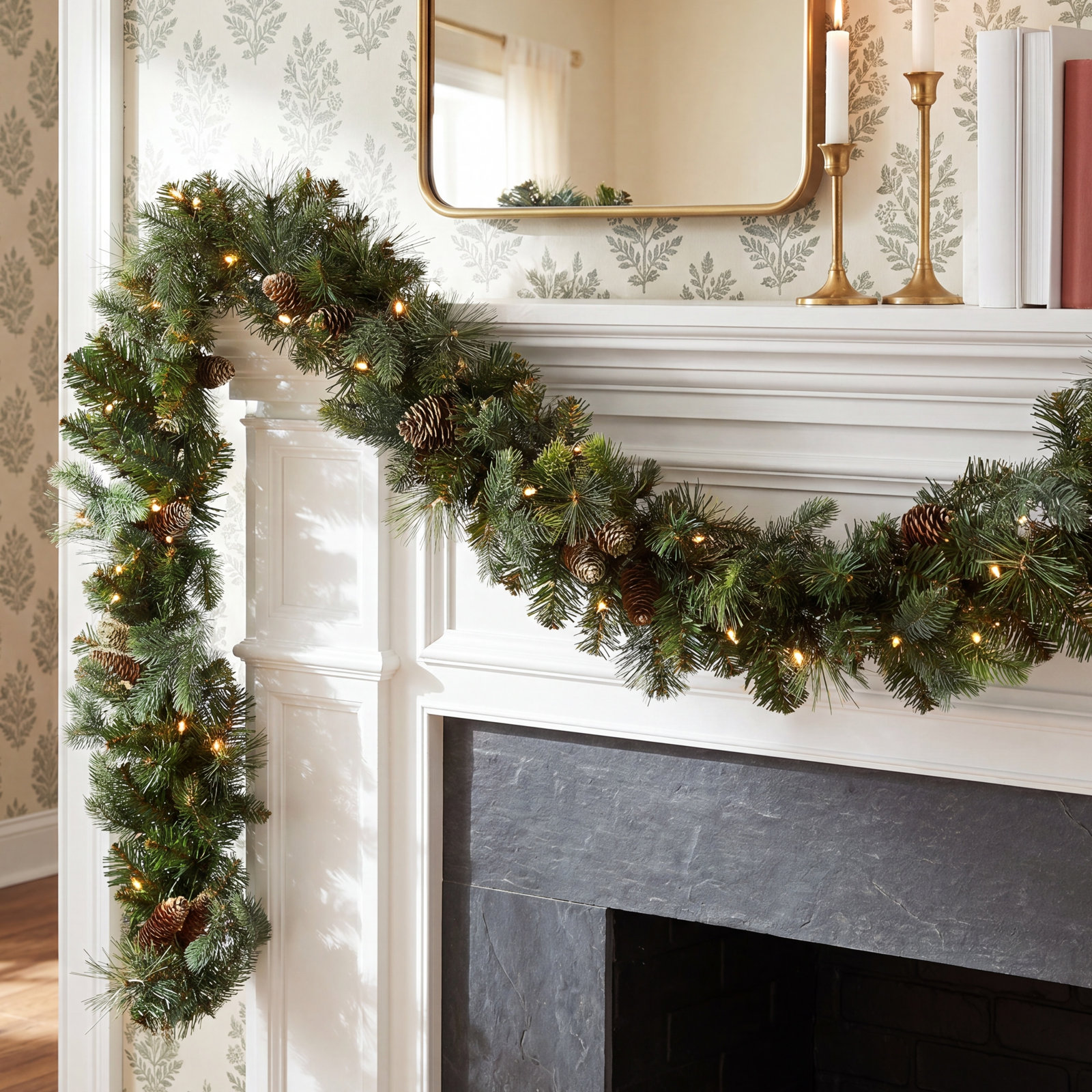 Kaiza 108" Pre-Lit Christmas Garland