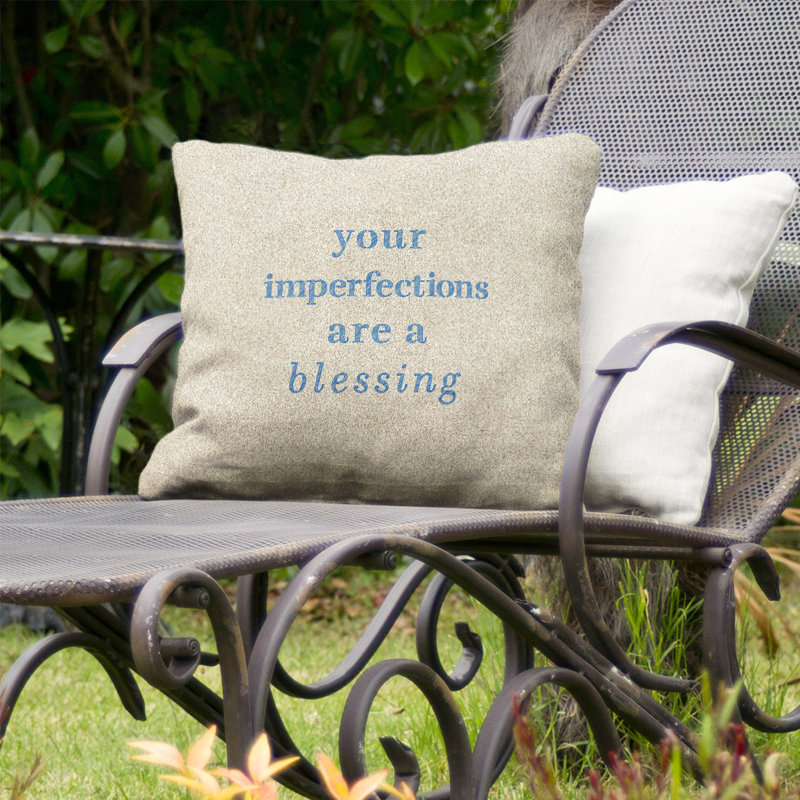 Coussin intérieur/extérieur inspirational imperfections, 16 po x 1 po, Blanc / bleu
