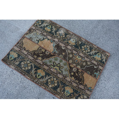 Tapis brun classique en patchwork de laine 26 po x 33,9 po