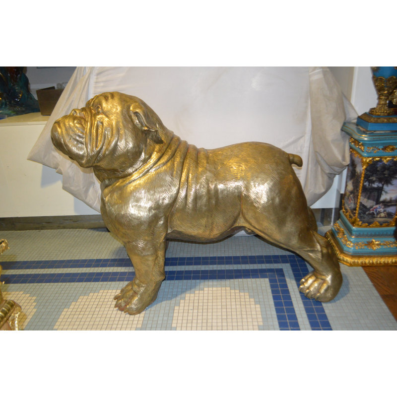 Statue de bouledogue doré en bronze géant - Taille: L 62 po x l 26 po x H 44 po.