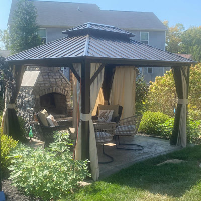 Toit double en acier galvanisé à toit rigide en acier galvanisé avec rideaux et filets pour terrasse pour l'extérieur