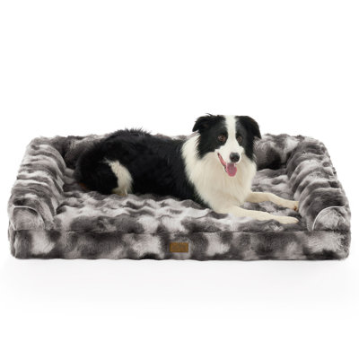 Faux Fur Washable U-Shaped Orthopedic Dog Bed With Anti-Slip Bottom