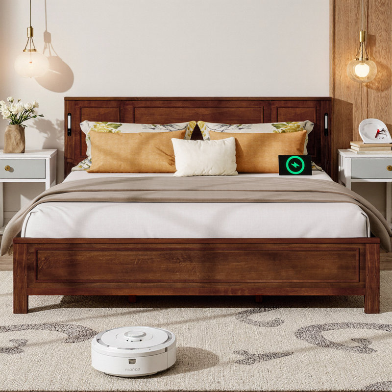 Lit plateforme Farmhouse avec tête de lit haute, lumières DEL intégrées et charge USB / Type-C, cadre de lit en bois de pin avec espace de rangement sous le lit de 9 po
