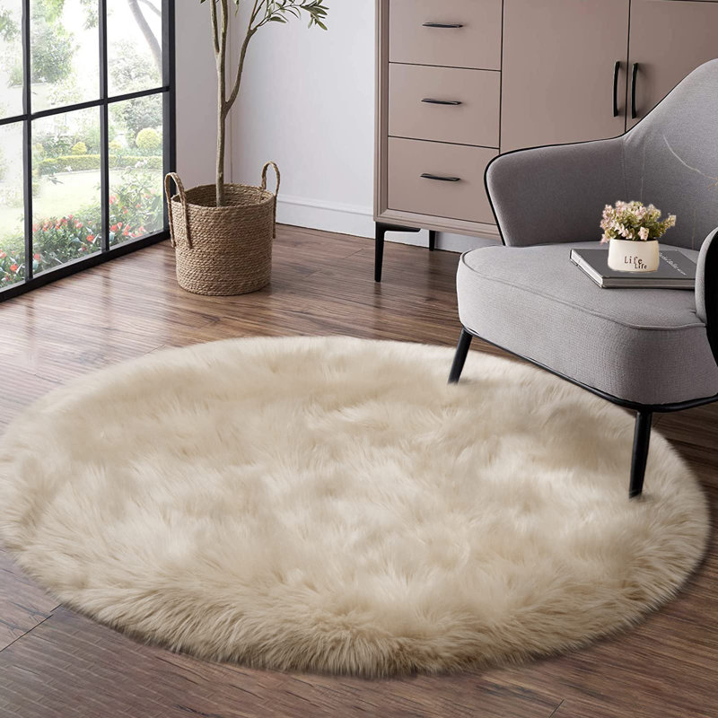 Marciana Faux Sheepskin Indoor Rug, Round 6'