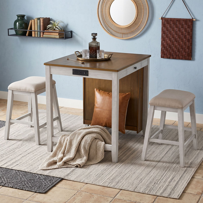Ensemble de table de bar Farmhouse avec prise de courant et deux tabourets rembourrés, Naturel