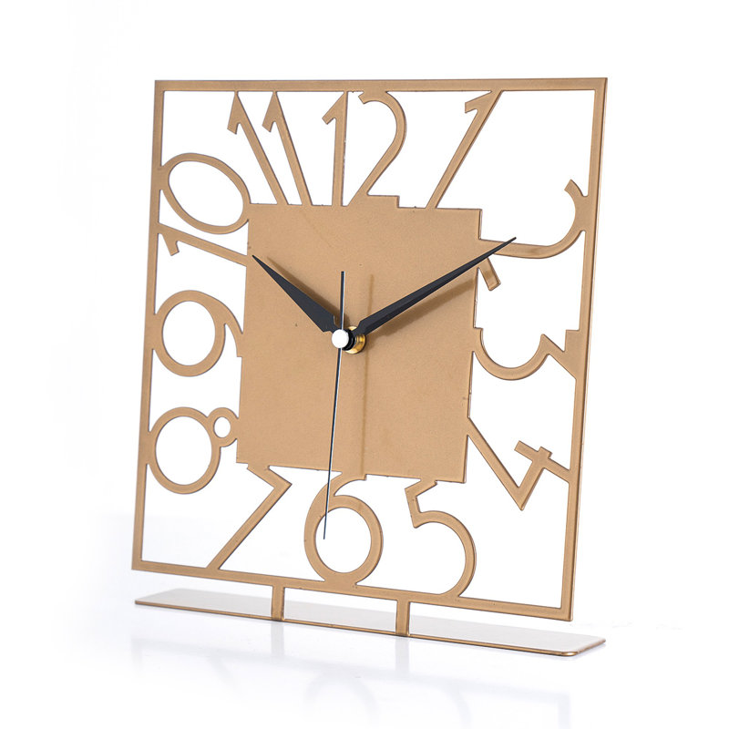 Horloge décorative, Doré