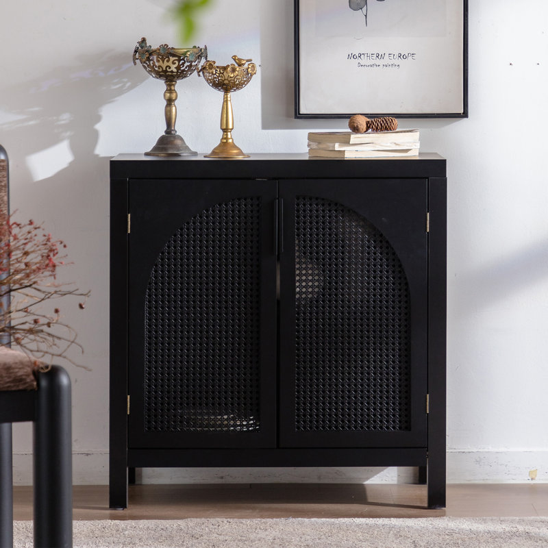 Armoire d'appoint noire avec portes