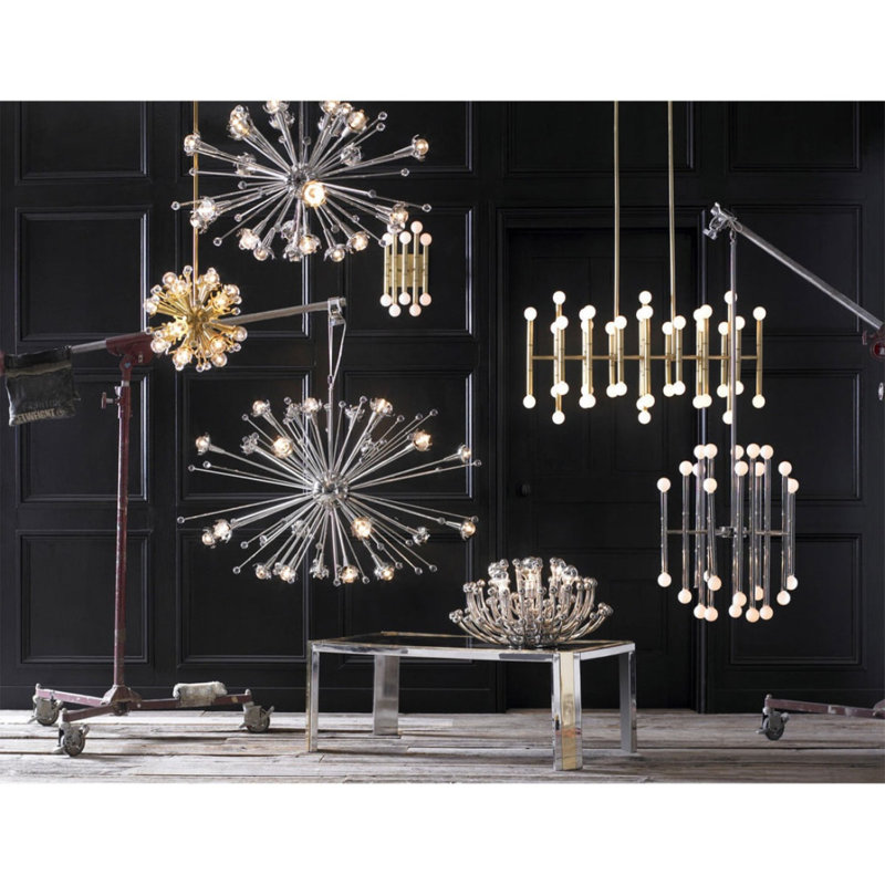 Lustre linéaire Spoutnik Ezaan, Laiton antique, 19 po de diamètre x 19 po de largeur x 29 po de h