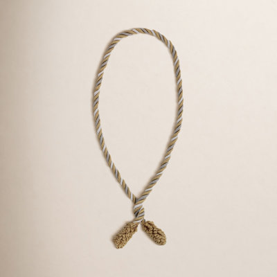 Garland Tie