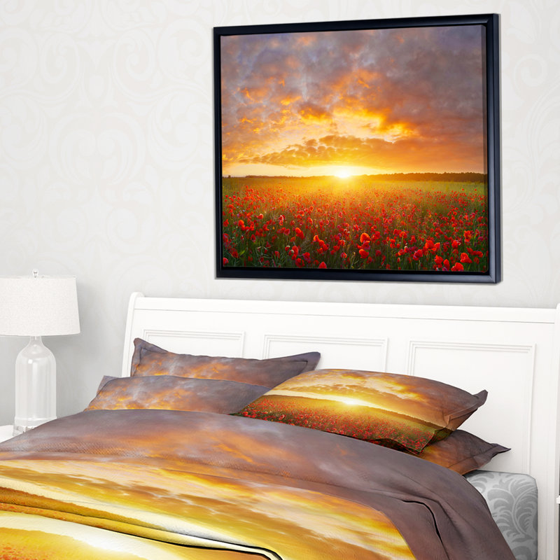 «Poppy Field Under Bright Sunset», reproduction de photo, H 12 po x l 20 po x p 1 po, Toile avec cadre flottant