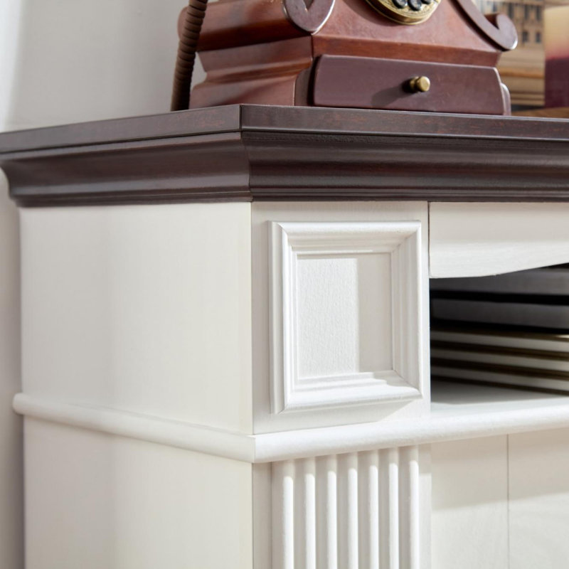 Meuble télé de style campagnard avec foyer