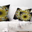 Fleur fractale jaune foncé - coussin imprimé abstrait