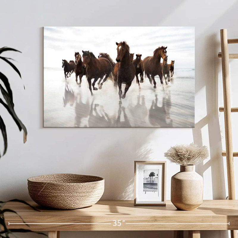 Brampt qui court des chevaux bruns, H 16 po x l 24 po