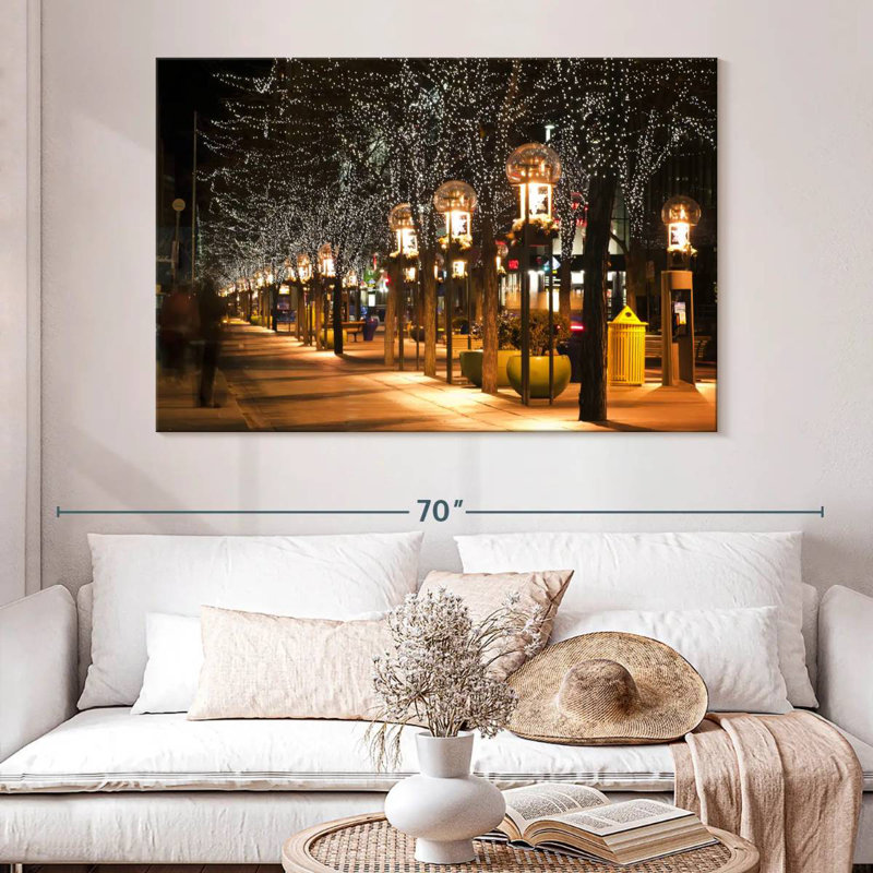 Sireci Christmas Lamp Post, 34" H x 51" W