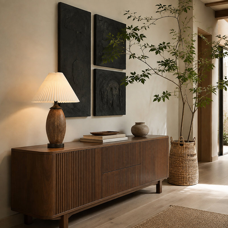 Lampe de table rustique conique à une lumière avec abat-jour plissé en lin, céramique marron grain de bois