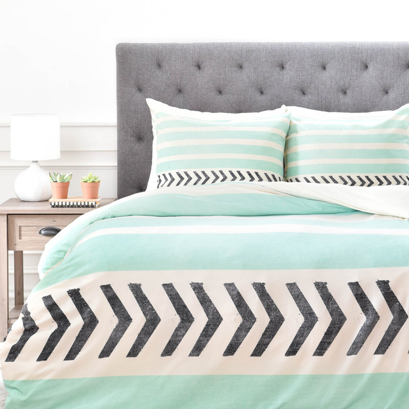 Allyson Johnson Polyester Striped Duvet Cover, Queen Duvet Cover + 2 Standard Shams