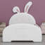 Lit princesse rembourré en forme de lapin avec tête et pied de lit-484071834