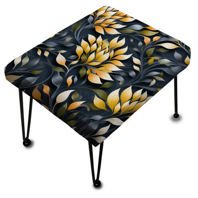 Repose-pieds rectangulaire jaune et bleu avec présence de fougère