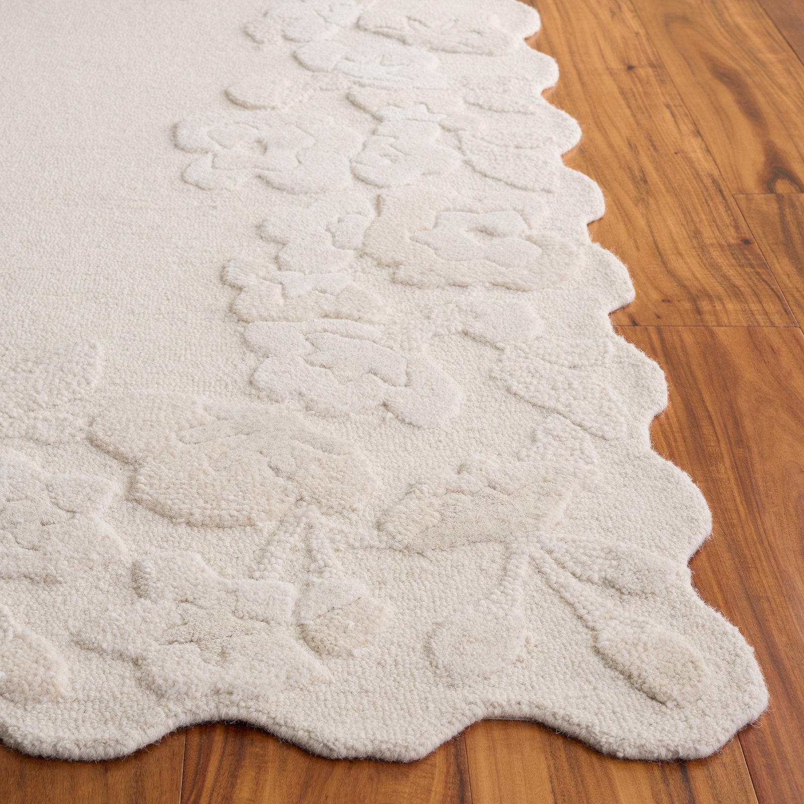 Hand-Tufted Wool Floral Rug, Square 6'
