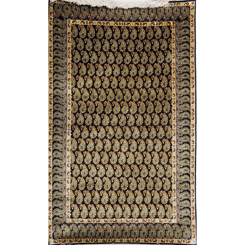 Tapis noir Kashmiri avec motif cachemire noué