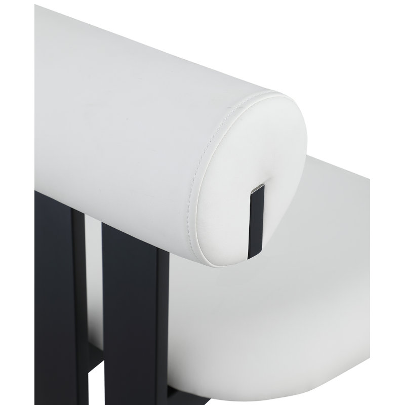 Chaise de salle à manger rembourrée Dario, Cuir crème végétalien, Noir mat