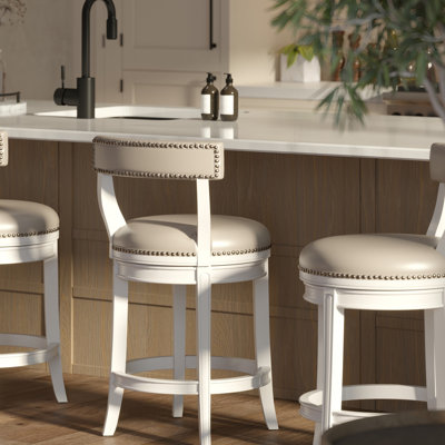 Tabouret de bar à hauteur de comptoir à 180 degrés à retour automatique de 180 degrés en similicuir gris, structure en bois blanc, dossier ouvert magnifiquement courbé, pieds, profondeur de 20,05 po, retour de hauteur de 37,87 po, largeur de 21,55 po,
