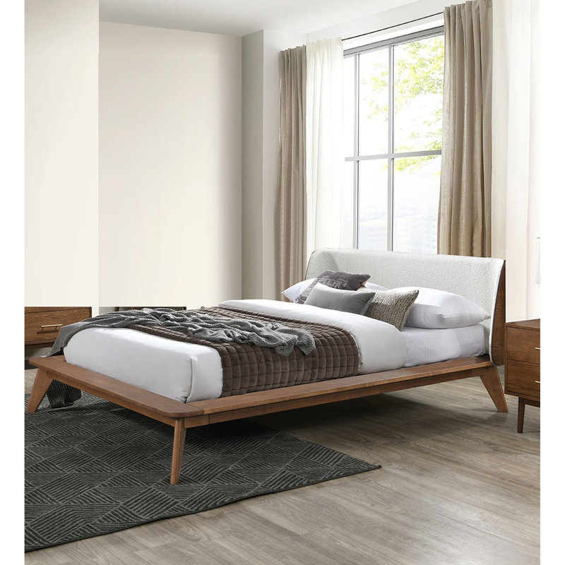 Grand lit en bois de noyer massif, lit plateforme moderne de style Mid-Century avec tête de lit à oreilles en tissu et pieds inclinés, tête de lit