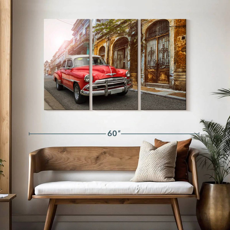 Voiture cubaine rouge Mehar, H 32 po x l 50 po