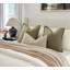Cushion-718895554