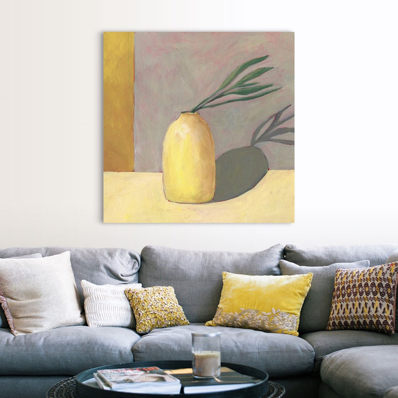 «Yellow Vase I», art mural sur toile, Toile tendue, H 48 po x l 48 po