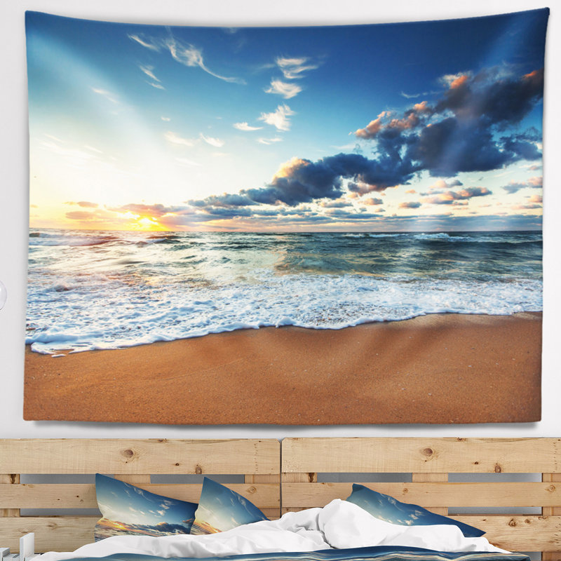 Lever de soleil marin et vagues brillantes dans la tapisserie de l'océan, H 68 po x l 80 po