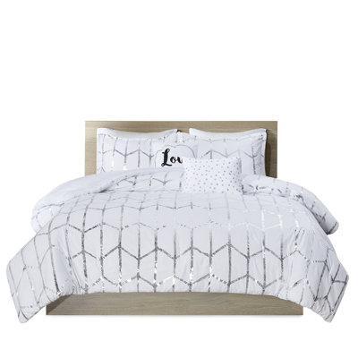 Twin/Twin Xl Comforter - Beautiful Silver Geometric On White, Ultra Soft Microfiber, 2 Shams, Decorative Pillows, Easy Care Instructions Metallic Printed White Geometric, Treated