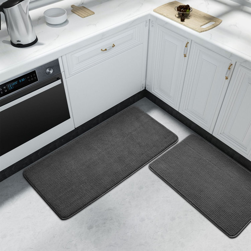 Tapis de cuisine Demarus, Rectangle 3 pi 3 po x 1 pi 5 po, Noir