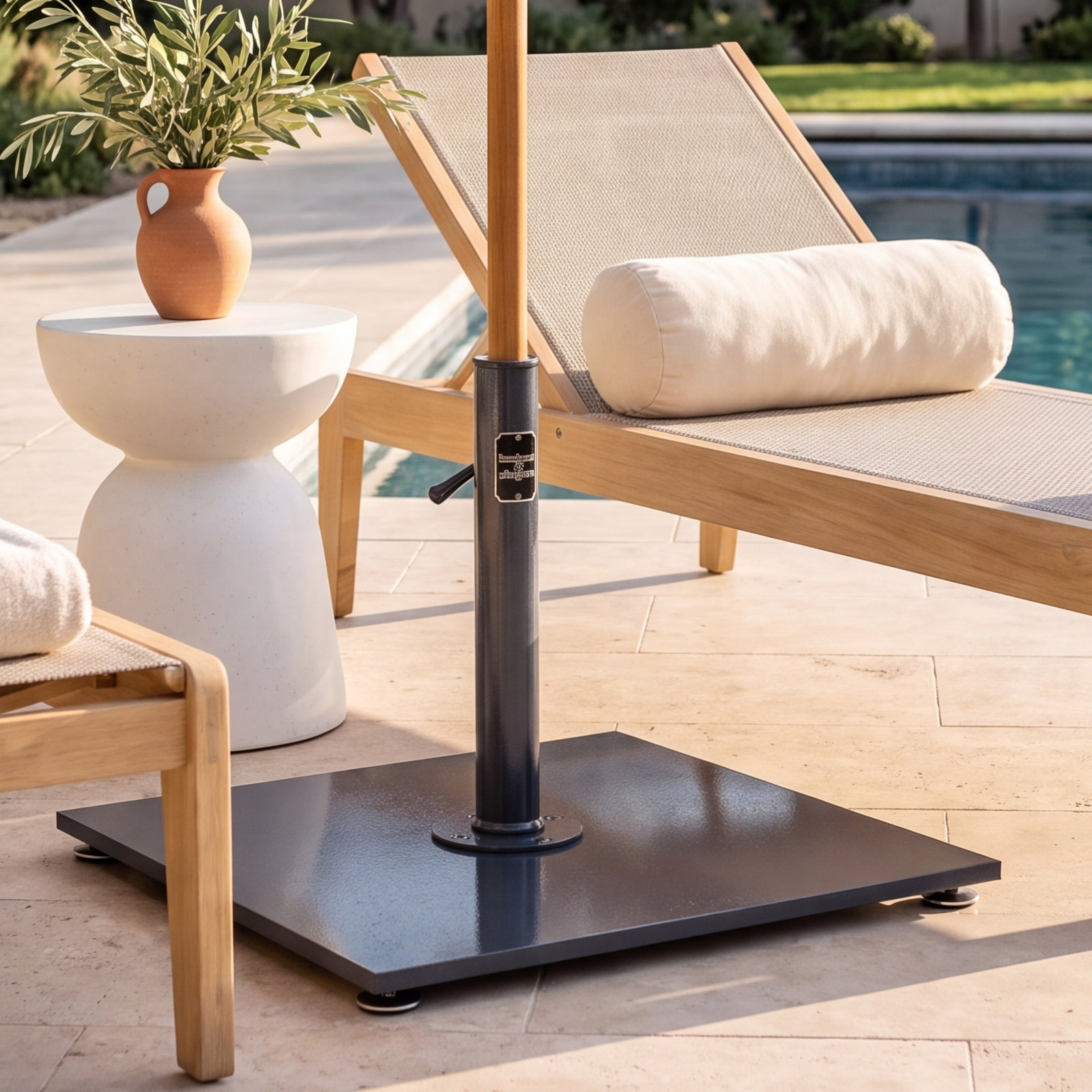 90lb Classic Umbrella Base, Vintage Black