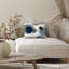 Coussin décoratif abstrait en polyester de qualité supérieure-39772681-111448364