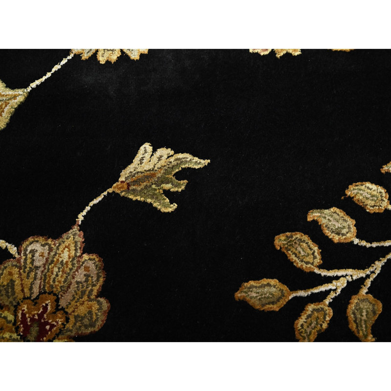 Tapis oriental noir, onyx 8 pi 2 po x 10 pi, motif botanique sans bordure, mi-laine et mi-soie, tissé dense, velours doux, noué à la main