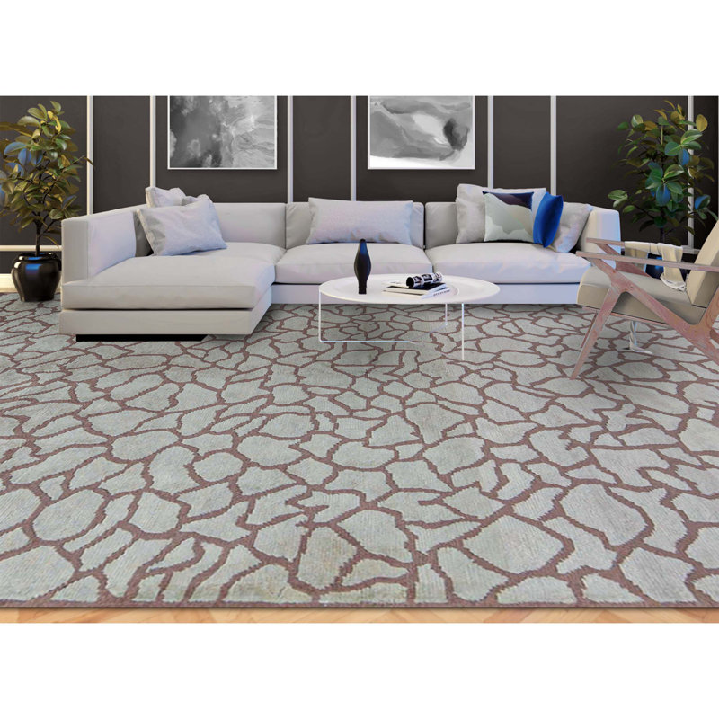 Hand-Knotted High-Quality Beige Area Rug